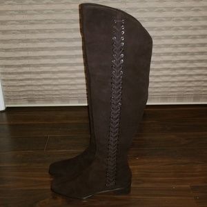 Size 10 Aquatalia boots